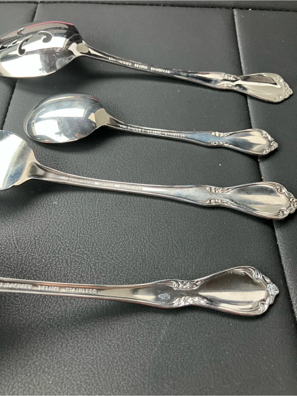 Oneida Oneidacraft Deluxe CHATEAU Stainless Flatware 4 SERVING PIECES